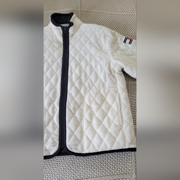 Tommy Hilfiger White Fleece Jacket with lining. In great condition - Picture 3 of 10
